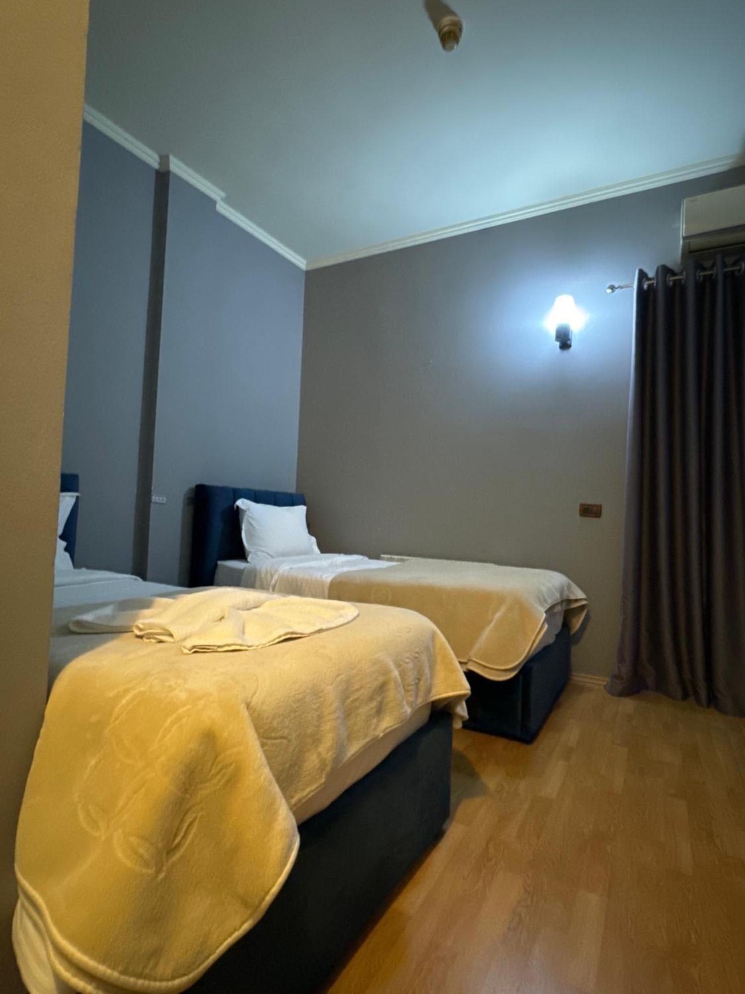 Hotel Tirona Tirana Exteriör bild