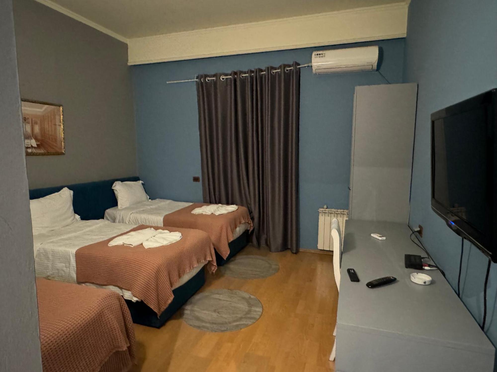 Hotel Tirona Tirana Exteriör bild